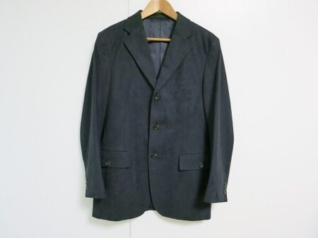 スエード素材で落ち着いた印象に｜バーバリーのジャケットを買取しました