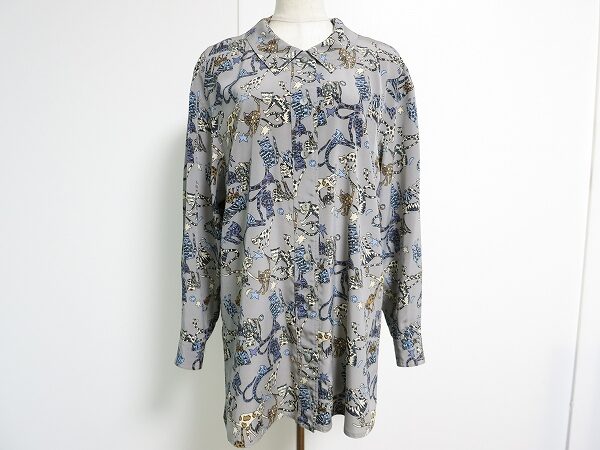 世界観溢れる猫柄が素敵なレリアンのブラウスを買取しました