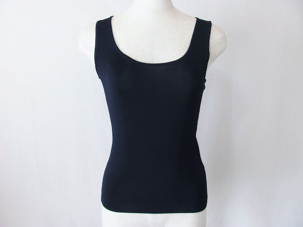 タイトデザインと露出のバランスがGOOD！アルマーニコレッツォーニのトップスを買取しました