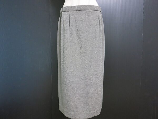 ほどよく引き締めてくれる|三年坂のスカートを買取しました