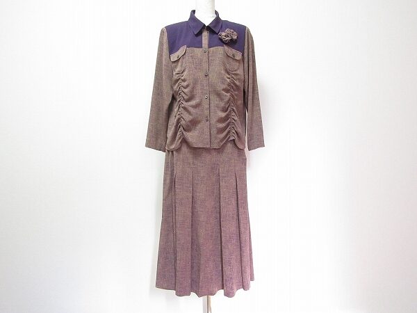 どこかカッコよさもある|三年坂のスカートスーツを買取しました