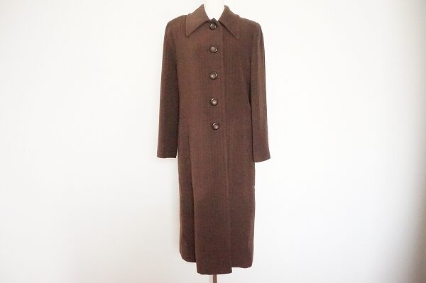 落ち着いた雰囲気にもなる｜ヴァレンティノのコートを買取しました