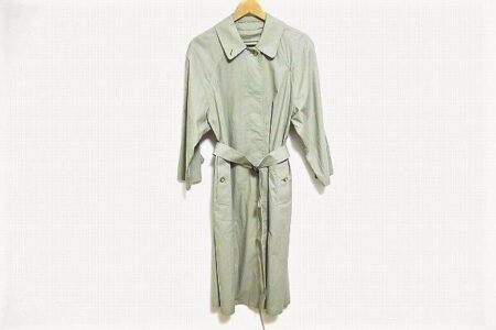 今めかしいデザインに拍手｜バーバリーのコートを買取しました