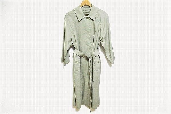 今めかしいデザインに拍手｜バーバリーのコートを買取しました