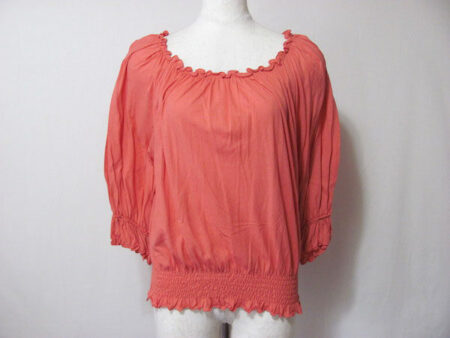 ほどよくフリルなデザインが可愛い｜エポカのカットソーを買取しました