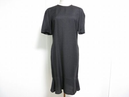 シンプルビューティーなジュンアシダのワンピースを買取！