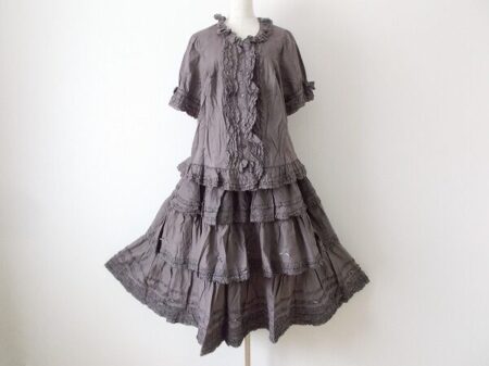 ガーリーデザインがピンクハウスらしい！セットアップを買取しました