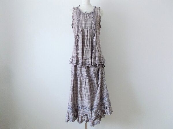 フリル使いがシック｜ピンクハウスのセットアップを買取しました