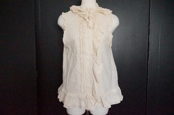 ピンクハウスのノースリーブ・ブラウスを買取させて頂きました