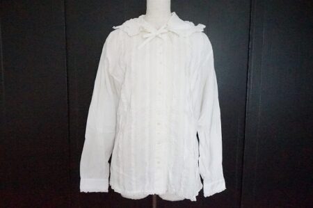 フリルとフードでカッコ可愛く｜ピンクハウスをブラウスを買取しました