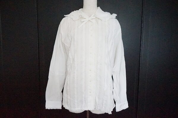 フリルとフードでカッコ可愛く｜ピンクハウスをブラウスを買取しました