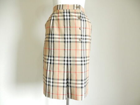 これぞバーバリー！ノバチェックのスカートを買取しました