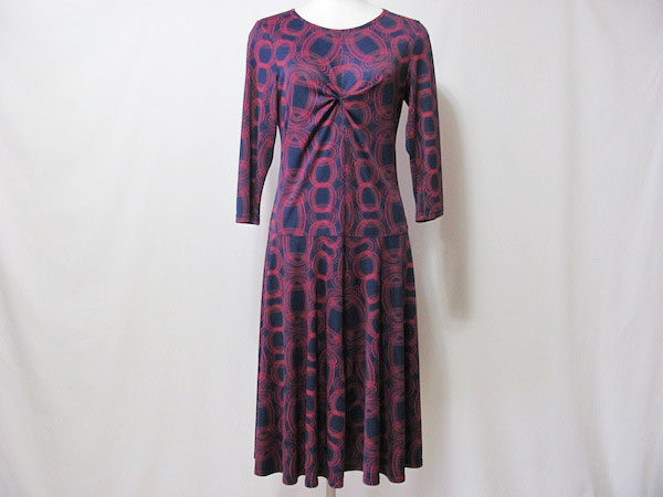 大胆柄でアクセントを!ラピーヌブルーのワンピースを買取しました