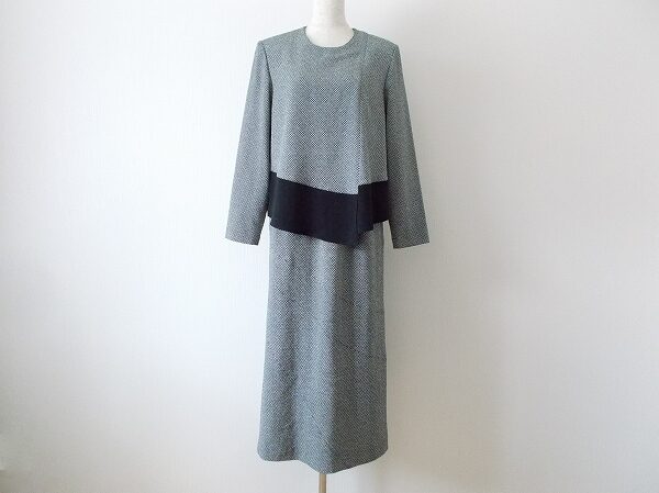 素材とシルエットの良さに脱帽｜詩仙堂のツーピースを買取しました