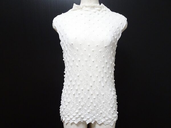 柔らかい印象になる｜バラ色の暮しノースリーブを買取しました