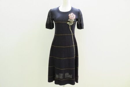 ニットとは思えないシルエット｜斉藤都世子のワンピースを買取しました