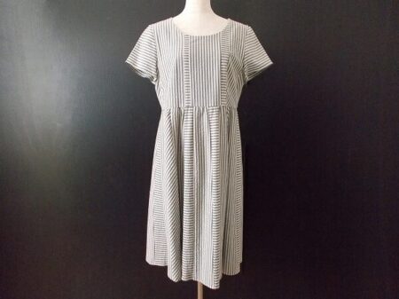 細身のストライプでさっぱり着られる｜ホコモモラのワンピースを買取しました