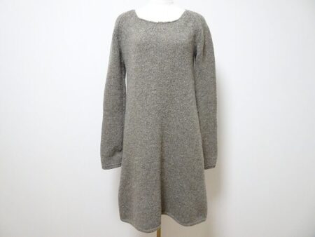 シンプルなのに品位を感じる！マルニのワンピースを買取しました