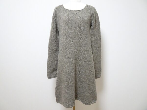 シンプルなのに品位を感じる！マルニのワンピースを買取しました
