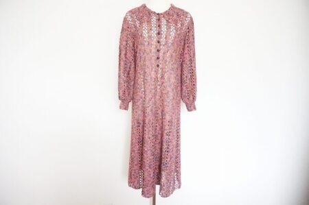 斉藤都世子のかぎ編みワンピを美品状態で買取させて頂きました