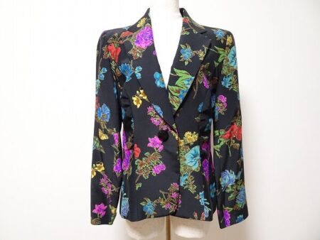 カラフルなお花に見とれる｜イネスのジャケットを買取しました