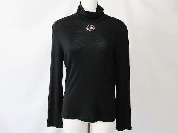 シンプルなロゴで使いやすい｜伊太利屋のタートルネックを買取しました