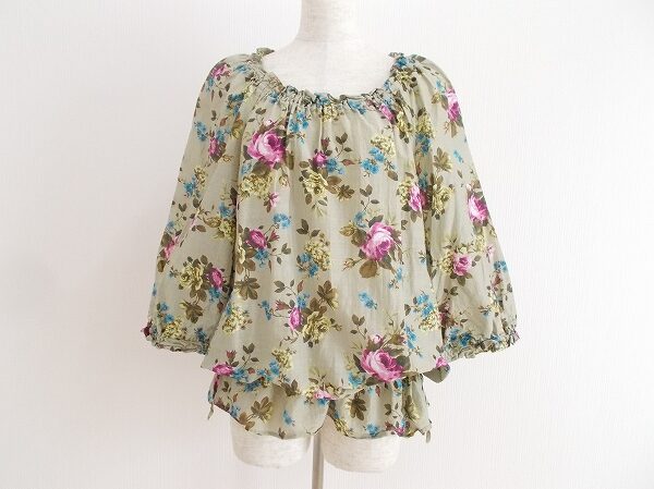レトロな花柄が素敵｜レリアンのカットソーを買取しました