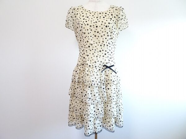 可愛すぎないドットが素敵なエムズグレイシーのワンピースを買取しました