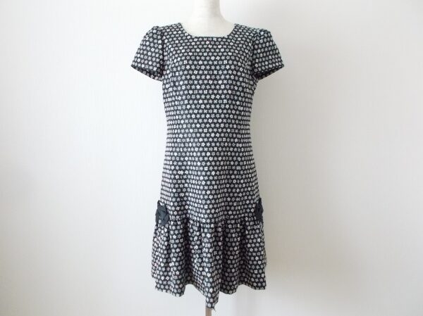 体に沿ったデザインがポイント!エムズグレイシーのワンピースを買取しました