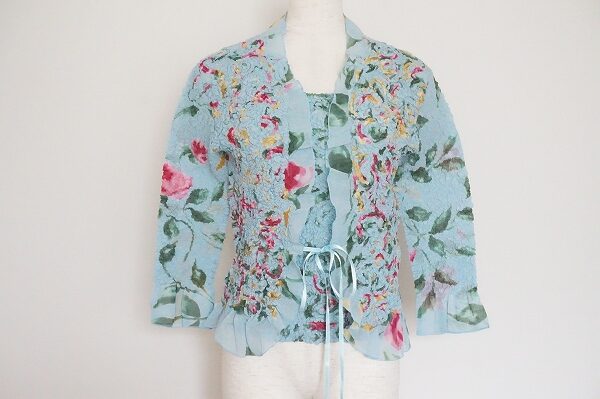 美しい花柄にここと奪われる｜ユキトリイのアンサンブルを買取しました