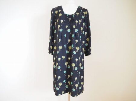 装飾性豊かな花がエレガント｜ローラアシュレイのワンピースを買取しました