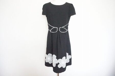花とリボンの王道コラボがいい｜エムズグレイシーのワンピースを買取しました