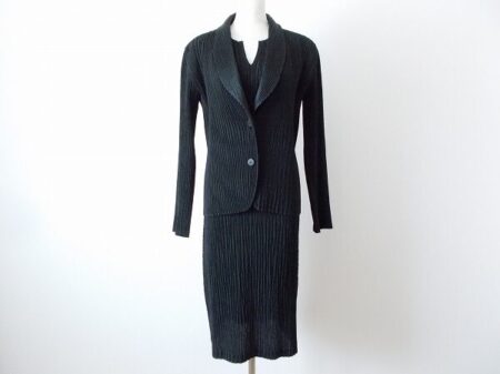 カッコよさが光る｜イッセイミヤケのセットアップを買取しました