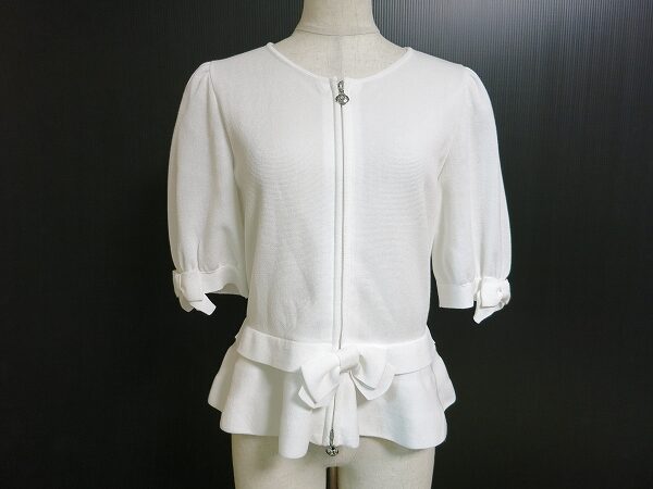 膨らみのあるお袖が可愛らしさもアップ｜エムズグレイシーのカーディガンを買取しました