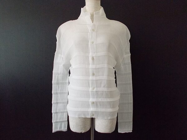 さわやかなイッセイミヤケのブラウスを買取しました