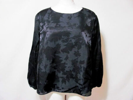 ゴージャスとカジュアルさの間｜自由区のカットソーを買取しました