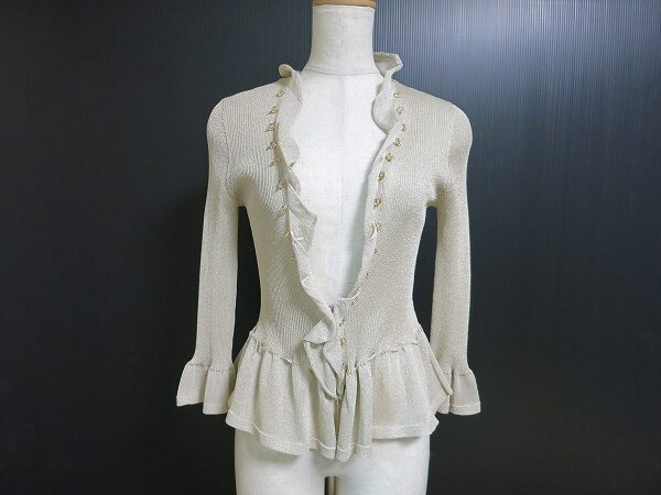 ゴールド×フリルの相性が最高｜ユキトリイのカーディガンを買取しました