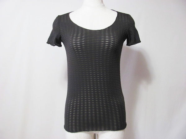 お肌へのフィット感も抜群｜アルマーニ コルツォーニのTシャツを買取しました