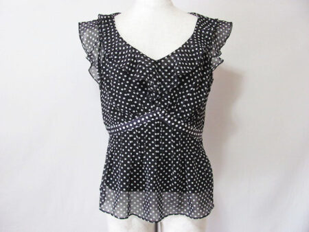 フリル使いが上品｜ユキトリイのノースリーブを買取しました