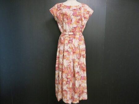 明るく綺麗めな印象をつくる｜インゲボルグのワンピースを買取しました