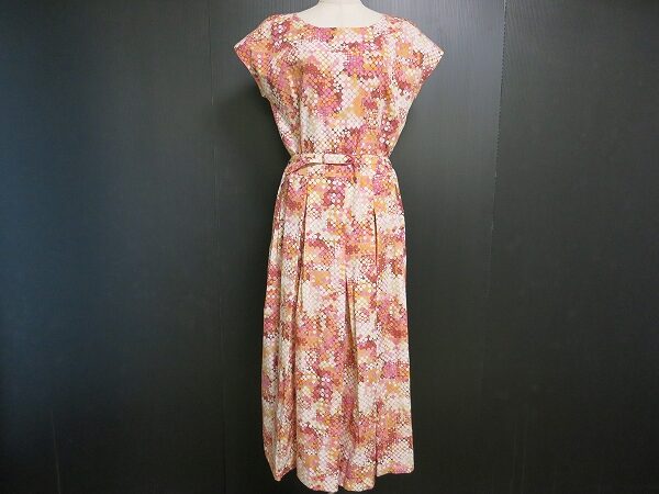 明るく綺麗めな印象をつくる｜インゲボルグのワンピースを買取しました