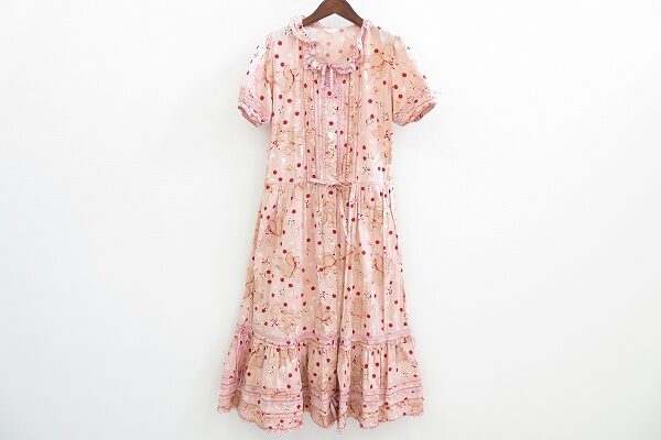 ピンクのクマが愛らしい｜ピンクハウスのワンピースを買取しました