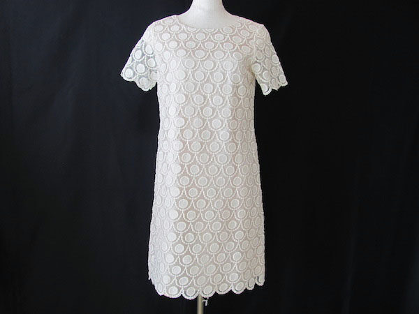 溢れるほどのレースにトリコ!|ハロッズのワンピースを買取しました