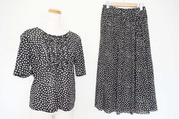 細かいドットで落ち着き度を上げる｜レリアンのセットアップを買取しました