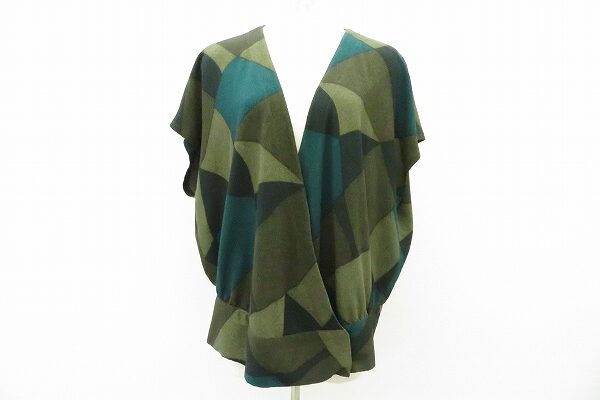 ディープなグリーンが大人ファッションに決める｜詩仙堂のトップスを買取しました