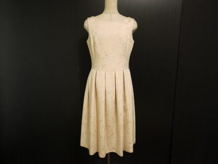 しなやかに決めたい方へ｜ハロッズのワンピースを買取しました