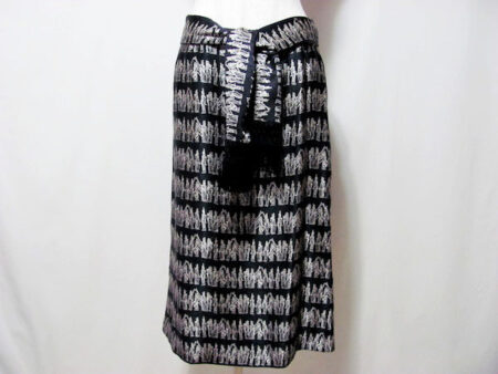 豪華な印象になる｜ジュンアシダのスカートを買取しました