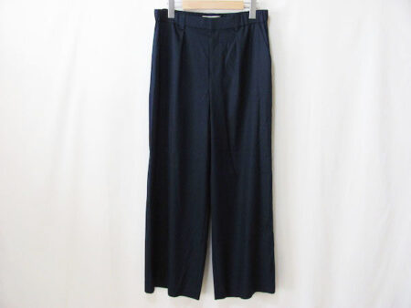 すっきり×スラリと着られる自由区のパンツを買取しました