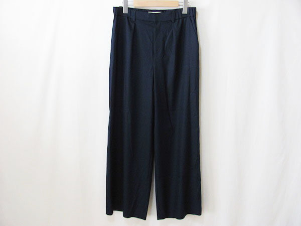 すっきり×スラリと着られる自由区のパンツを買取しました