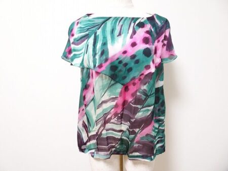 異国の地を連想させる華やかさ｜タエアシダのブラウスを買取しました